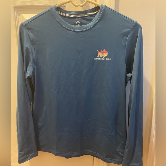 Southern Tide Other - Southern Tide sun shirt. Excellent condition /barely worn.